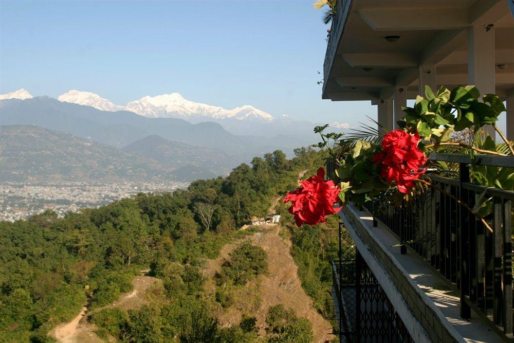 Peace Dragon Lodge Pokhara Extérieur photo